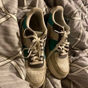 They are dirty and have creases in them